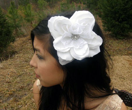 White Lace Rose Hair Comb