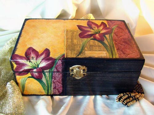 Lily Decoupage Box