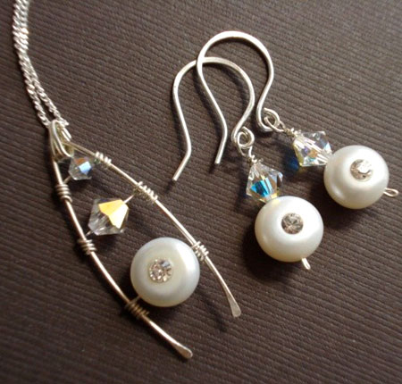 Swarovski and Pearls Wishbone Pendant and Earrings Set