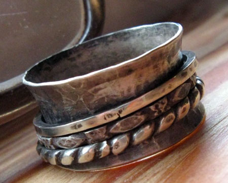 Hammered Three Spinner Ring